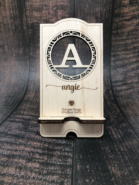 Personalized Cell Stand