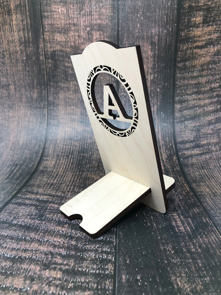 Personalized Cell Stand