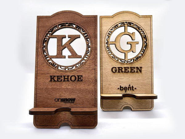 Personalized Cell Stand