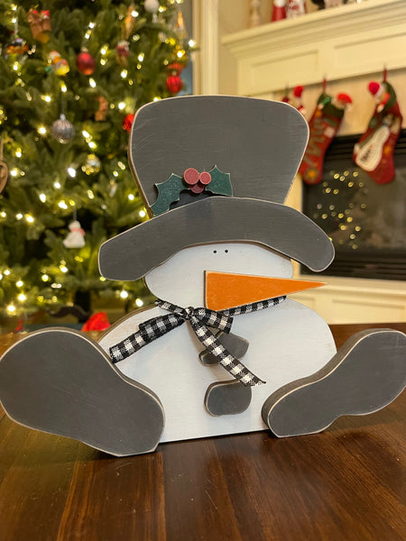 Sitting Snowman