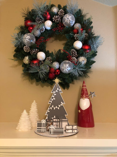 Tree with Presents Decor