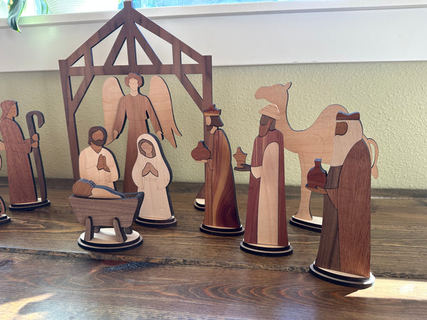 Large Heirloom Nativity Set